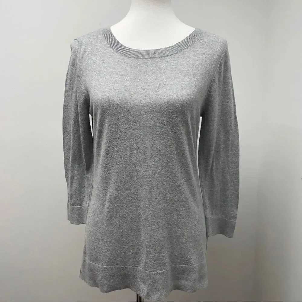 Halogen gray women’s pullover crewneck sweater 3/4 sleeves. Size large grey